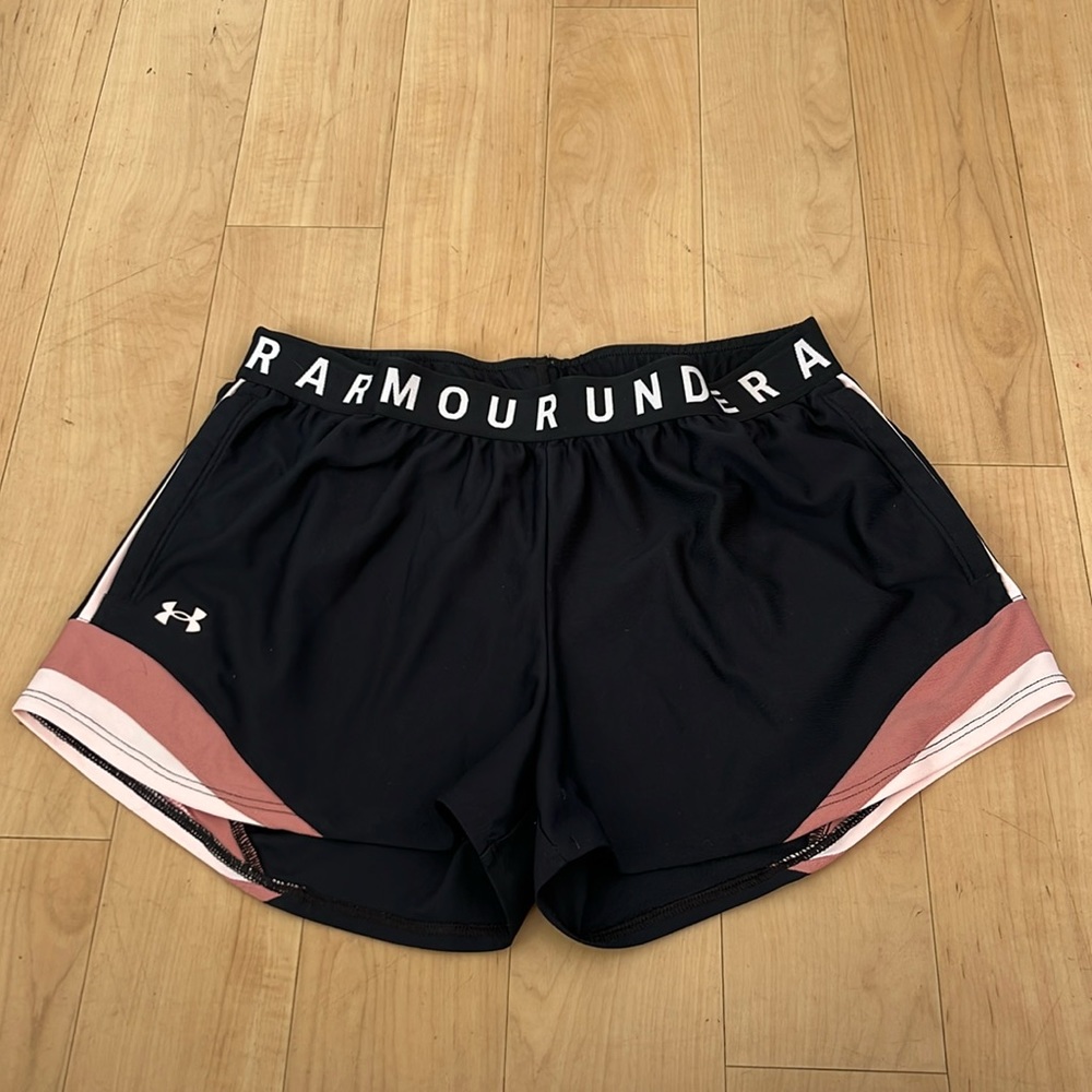 Under Amour Shorts size Medium